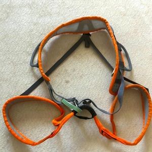 Petzl Hirundos Climbing or Mountaineering Harness